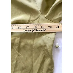 Lulus Green Cropped Satin Feel Blouse Open Back Long Sleeve Front Button Sz XL thumbnail 6