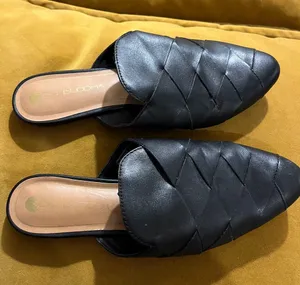 Big Buddha Black Woven Pointed Slip-On Mules thumbnail 1
