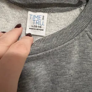 Custom Christmas sweater Gray Size M thumbnail 3