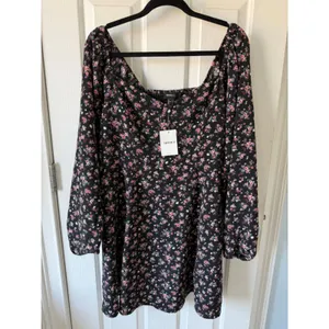 Forever‎ 21+ Floral Smocked Mini Dress 1X Black Long Sleeve Square Neck NWT thumbnail 2