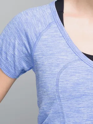 Lululemon Run: Swiftly Tech V Neck Heathered Lullaby Blue Size 6 thumbnail 4