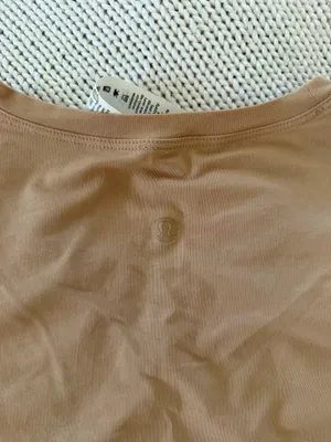 Lululemon Women’s Top thumbnail 3