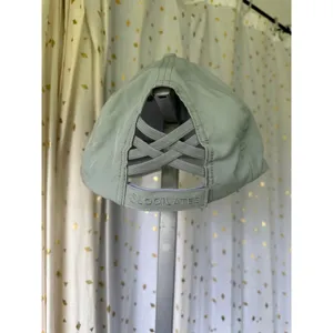 Blogilates NWOT Women's Pony Tail Elastic Adjustable Hook Loop Mint Cap One Size thumbnail 4