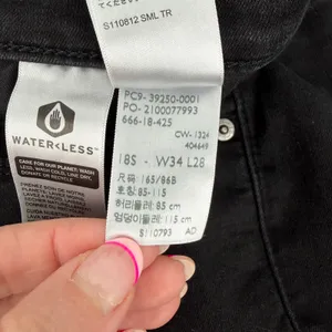 Levi's Classic Straight Jeans Women 18 Black Excellent Stretch Denim Mid Rise thumbnail 10