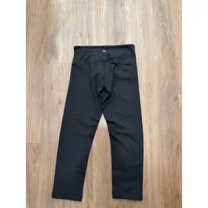 Lululemon Wunder Under High Rise Crop Leggings Black Size 2 Yoga Pants thumbnail 2