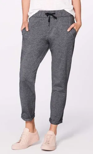 Lululemon On The‎ Fly Pant 28" in Heathered Black thumbnail 1