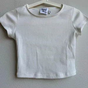 $5/$25 Princess Polly Cream White Ribbed Crop Top Size 0 XS Short Sleeve thumbnail 1