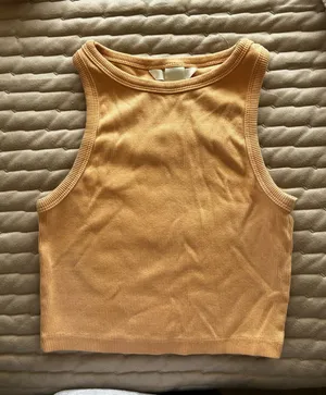 H&M tank thumbnail 1