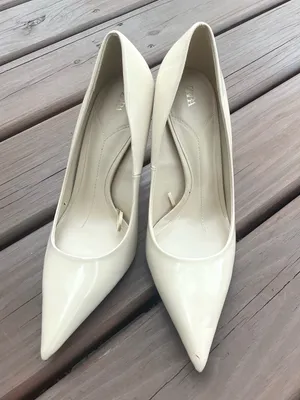 Classic Pointed-Toe Patent Stiletto Pumps in Cream🌷 thumbnail 10