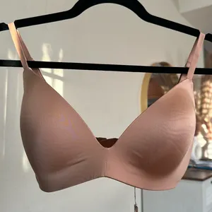 SKIMS Wireless Lightly Lined Bra NWT‎ Ochre 36D thumbnail 3