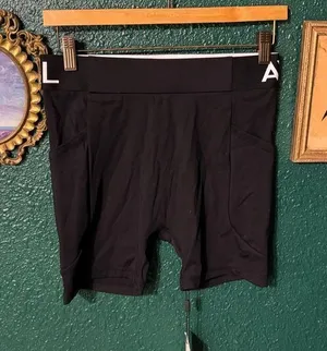 AYBL Women's Staple Seamless Training Shorts in Black NWT | Size: Medium thumbnail 1