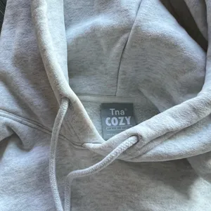 Aritzia TNA Cozy Fleece Hoodie thumbnail 3