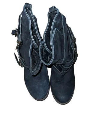 Steve Madden Stylish Black Leather Boots Size 7 M thumbnail 1