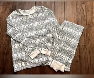 Women’s burts bees matching family jammies in fair isle ivory size M EUC thumbnail 1