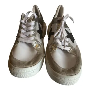 Pink Lily Cleo Pewter and Black Star Fashion Platform Sneakers 9 thumbnail 3
