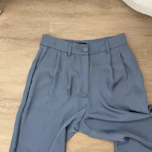Express slate blue high-waisted pleated wide-leg pants thumbnail 6