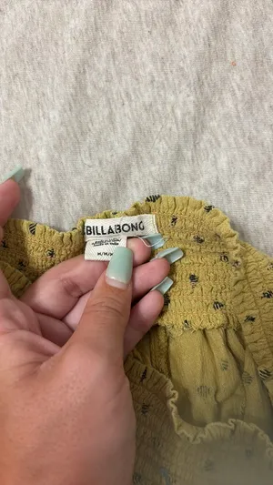 Billabong Shorts thumbnail 3