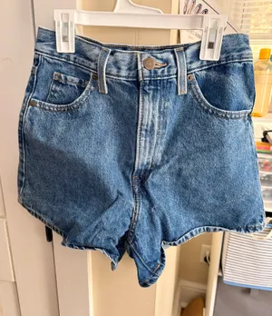 Levi’s High-Waisted Shorts Denim thumbnail 1