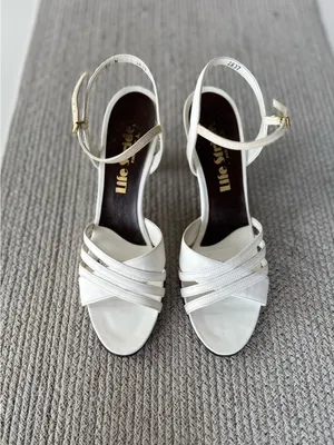 Vintage 80s 90s Life Stride White Leather Strappy Ankle Heels Sandals Sz 8.5 thumbnail 2
