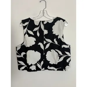Kate Spade for Target Cropped Black and white floral top NWT size large thumbnail 3