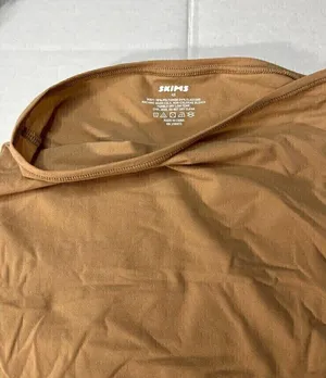 SKIMS KIM Kardashian Fits Everybody Turtleneck Ochre Size 4X AP-TTN-1230 NWT thumbnail 2