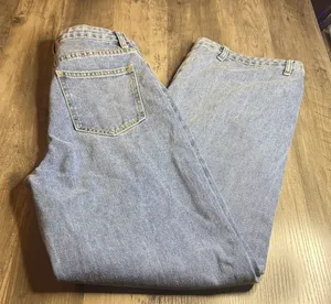PrettyLittleThing Light Blue Relaxed Wide Leg Jeans with Bottom Detail thumbnail 1