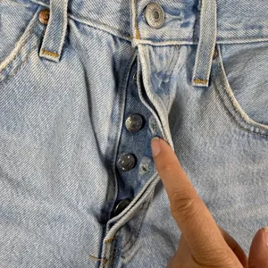 Levis Premium 501 Original Light Wash High Rise Cut Off Denim Shorts Womens 26‎ thumbnail 8