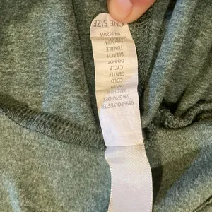 LuLaRoe Forest Green colored leggings thumbnail 6