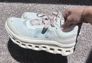 On Cloudmonster pink Running Shoes Size 10 thumbnail 1