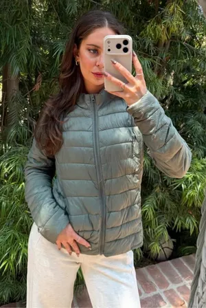 Olive green ultra light puffer jacket with zipper pockets sz M women #puffer #winterwear #outdoors thumbnail 1