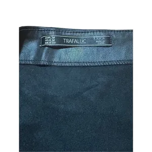 Zara black‎ faux leather mini skirt with bow detail sz M thumbnail 3