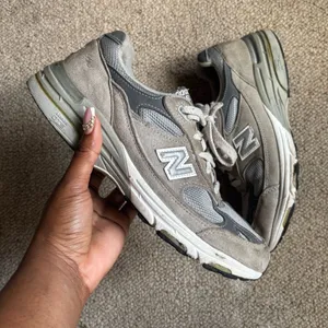 Grey New Balance 903 Women’s Sneakers thumbnail 1