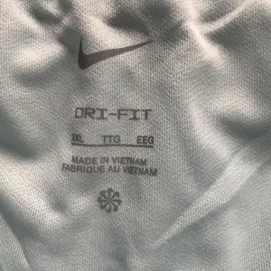Nike Women’s Tempo Dri-FIT Mid-Rise Shorts in Blue size XXL NWT thumbnail 5