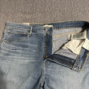 Levi’s 724 High Rise Straight Cropped Jeans thumbnail 6