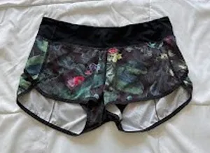 Lululemon Speed Up Low-Rise Lined Shorts 2.5 Lush Oasis Floral Womens 6 Active thumbnail 1