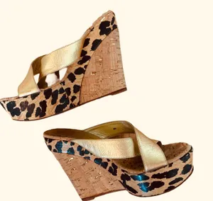 Beverly Feldman Sandals Gold Wedges Platform Size 6 thumbnail 1