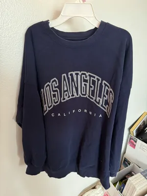 Sweatshirt Size L thumbnail 1