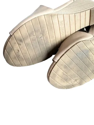 Reaction Kenneth Cole Gracie Nude Tan Peep Toe T Strap Wedge Size 8 Women's thumbnail 5
