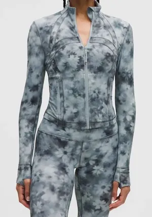 Lululemon Size 10 Define Cropped Nulu Jacket  thumbnail 1