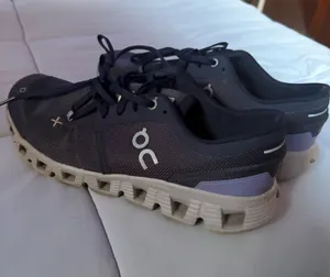 Purple On Cloud Running Shoes thumbnail 1
