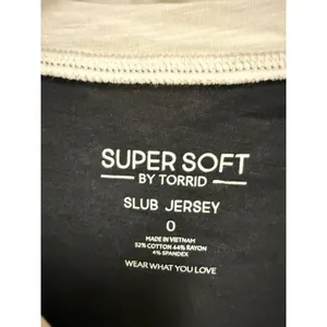 Torrid M/L 10/12 Super Soft Varsity V-Neck Tee Black White Collegiate NWT thumbnail 13