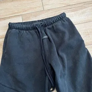 Unisex Essentials Fear of God Black Sweatpants - S thumbnail 2