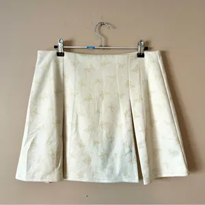LE LIS | Cream Butterfly Print Faux Suede Mini Skirt Sz S thumbnail 2