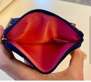 Lilly Pulitzer Adorable Keychain wallet! In great condition! 💕💙 💄 thumbnail 3