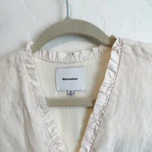 Reformation | Bess 100% Linen Puff Sleeve Ruffle Top in Sugar Cream | Size Med thumbnail 12