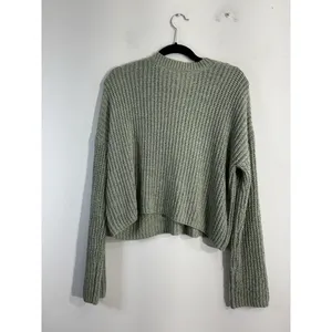Womans Moon & Madison Medium Green Knit Pull Over Crew Neck Over Size Sweater thumbnail 2