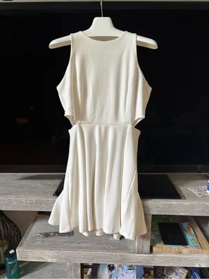 Sleeveless White Mini Dress with Side Cutouts thumbnail 3