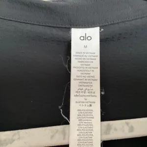 Alo Yoga Dreamscape Button Down Long Sleeve Black M thumbnail 3