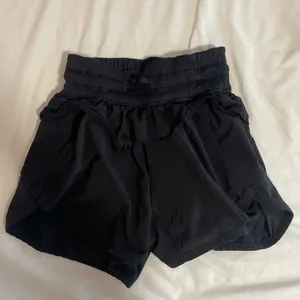 Lululemon Shorts thumbnail 4