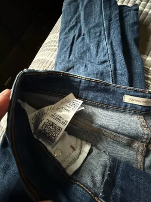 Levi’s Skinny High-Rise 721 Jeans Distressed Blue thumbnail 3